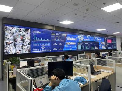 上市班同學(xué)走進(jìn)魯邦通 探秘?cái)?shù)字化發(fā)展之道與網(wǎng)絡(luò)技術(shù)服務(wù)